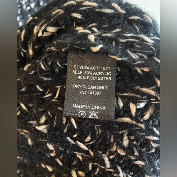 ASTR The Label Aritzia Women Knit Black White Fringe Boho Tassel Sweater size XS - Picture 8 of 10